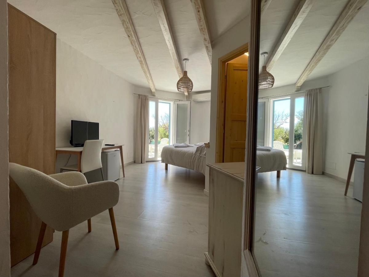 Domus De Diana Bed & Breakfast ออลเบีย ภายนอก รูปภาพ