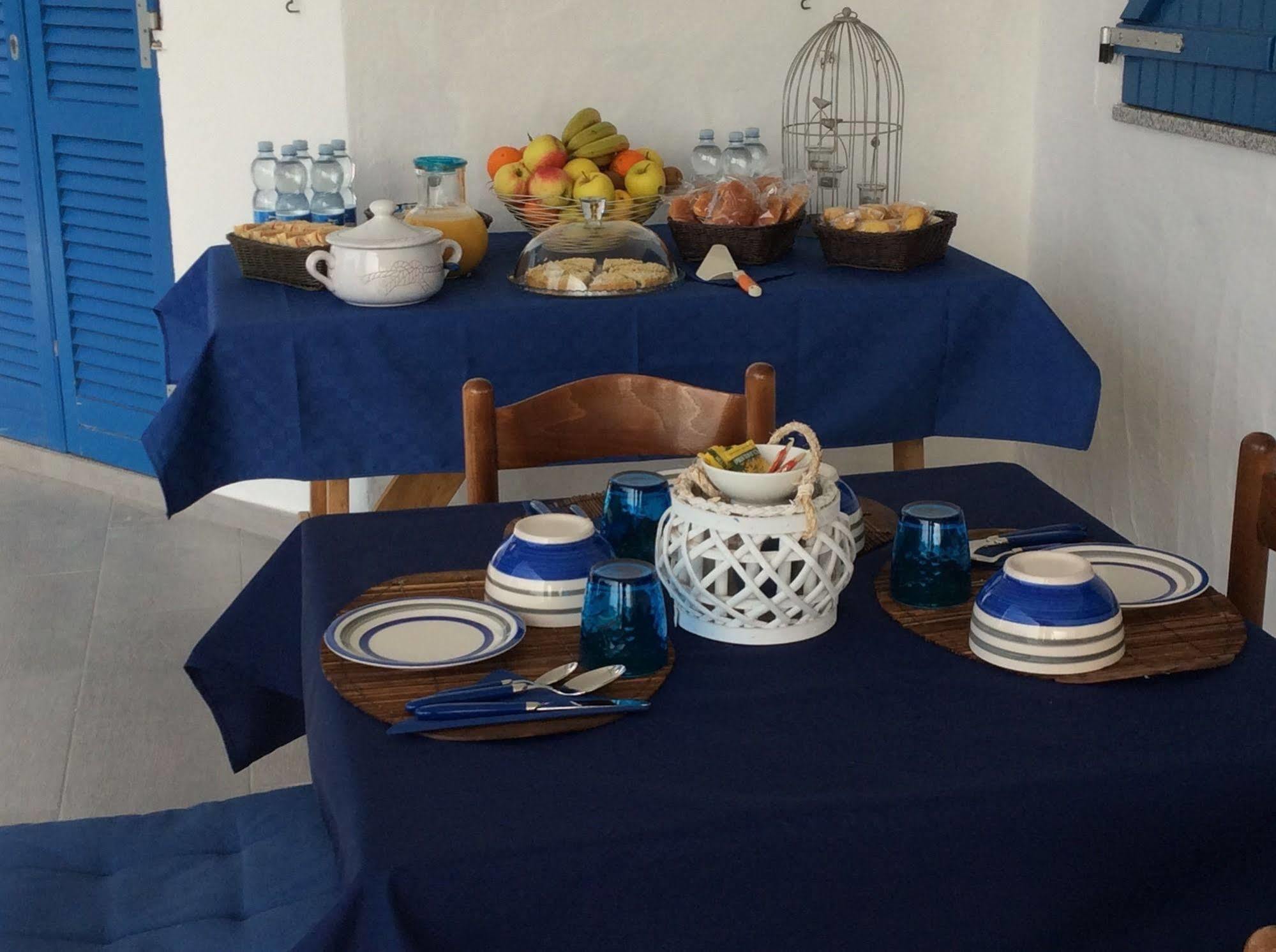 Domus De Diana Bed & Breakfast ออลเบีย ภายนอก รูปภาพ